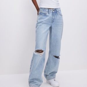 NWT Good American 90s Jeans with Distressing